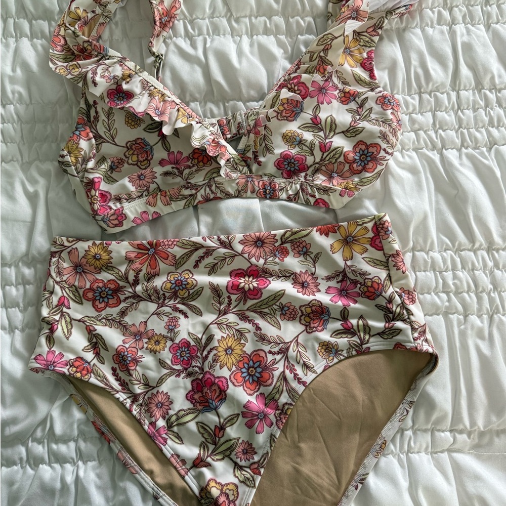 Old Navy Floral Bikini Set in Pink and Tan